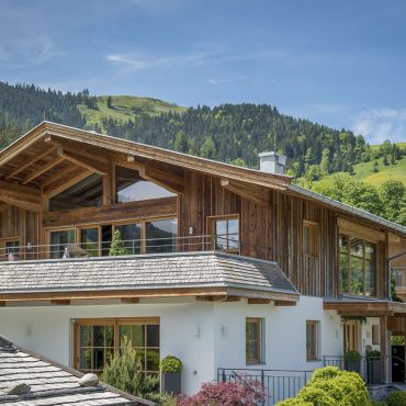 landhaus_morgentau_kitzbuehel_hausstattfeld_aussicht_rechts_S